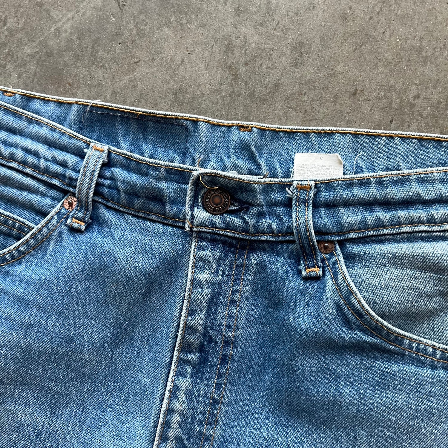 34x34 90s Faded Orange Tab Levis 517