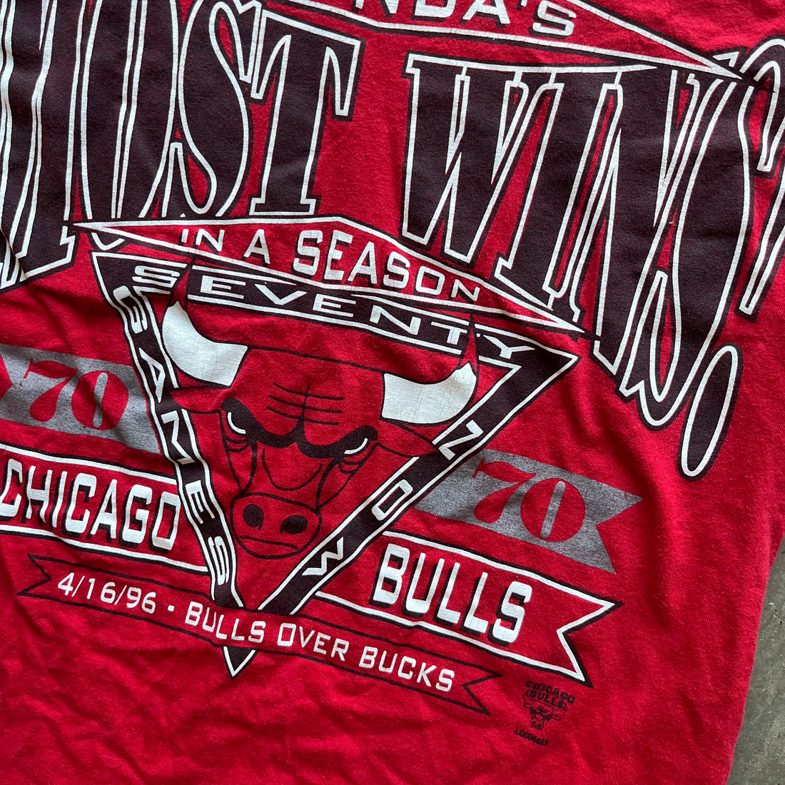L 96 Bulls Tee