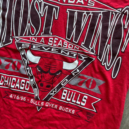 L 96 Bulls Tee