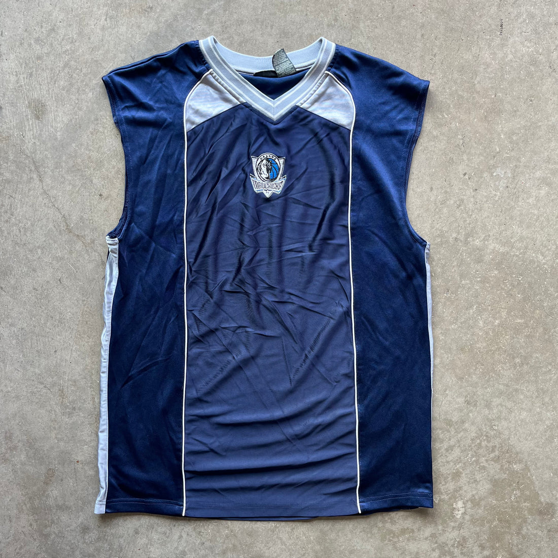 L 00s Mavs Warm Up Jersey