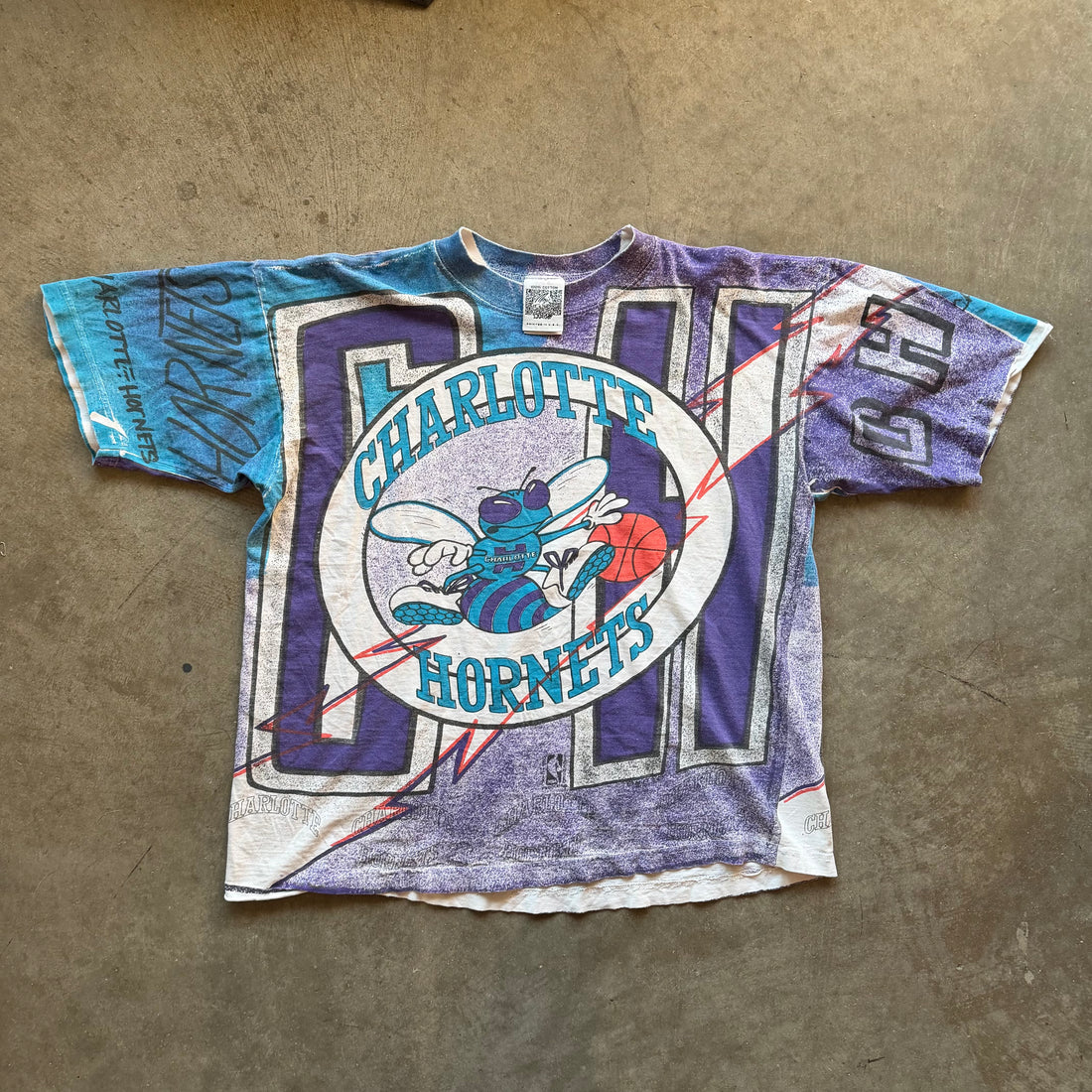 L 90s Charolette Hornets Magic Johnson Tee