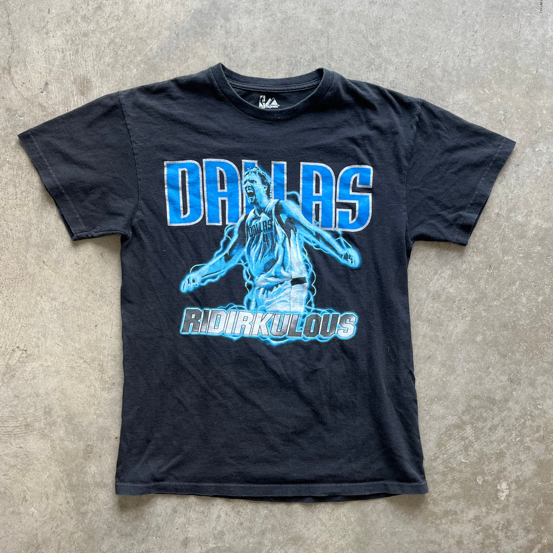 M Dirk Mavs Tee
