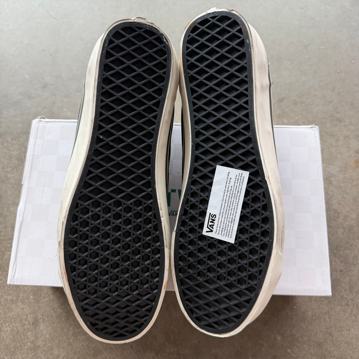10 Vans Pearlized Black