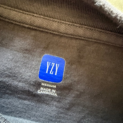 XL YZY Gap Dove Tee Gray
