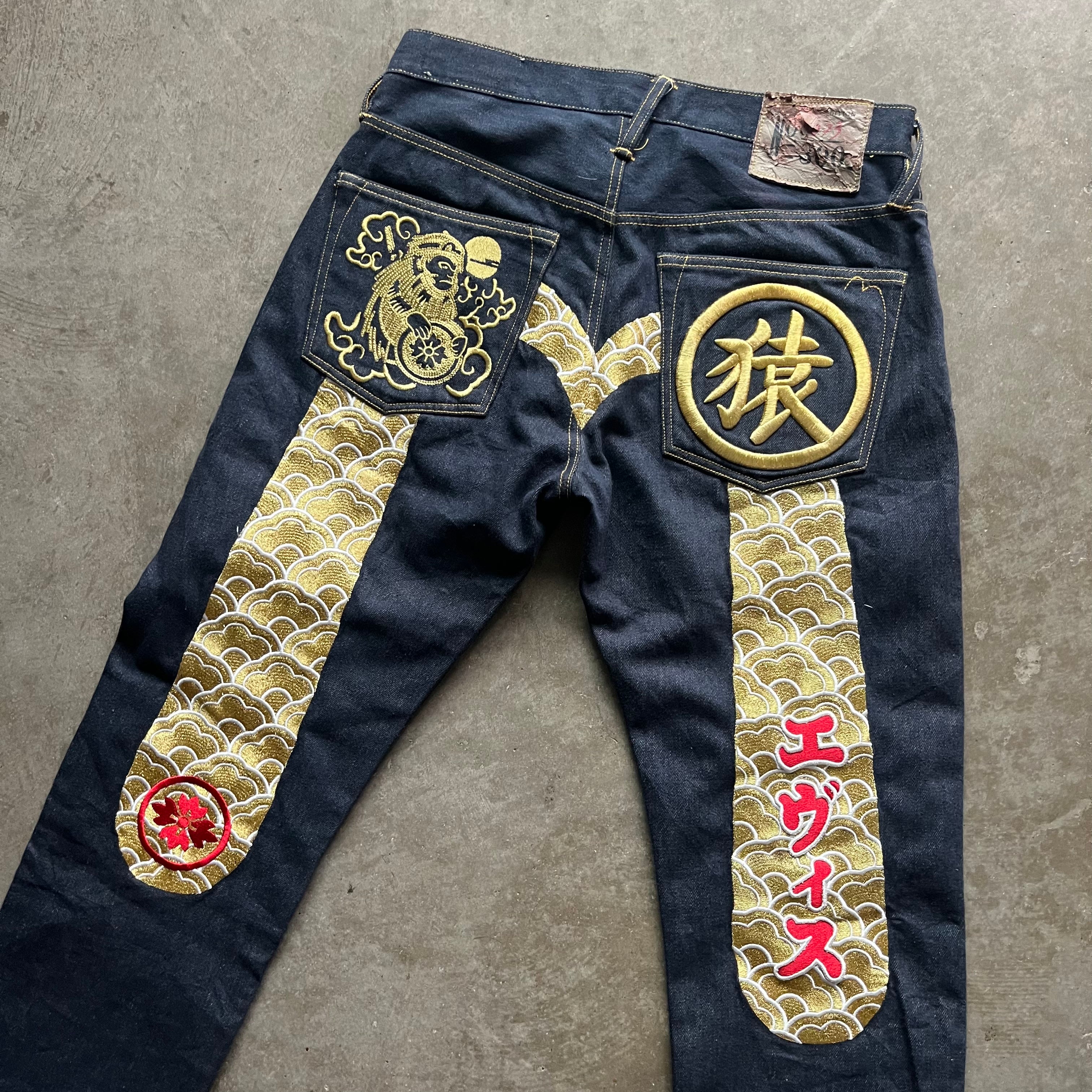 32x31 00s Gold Evisu Jeans