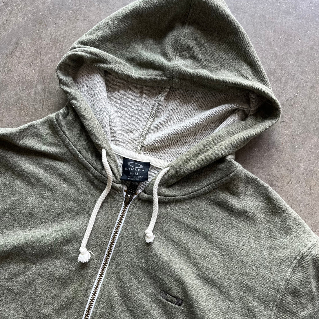 M 00s Oakley Hoodie