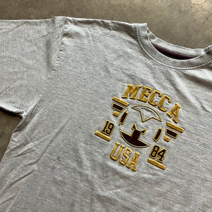 L 00s Mecca Tee