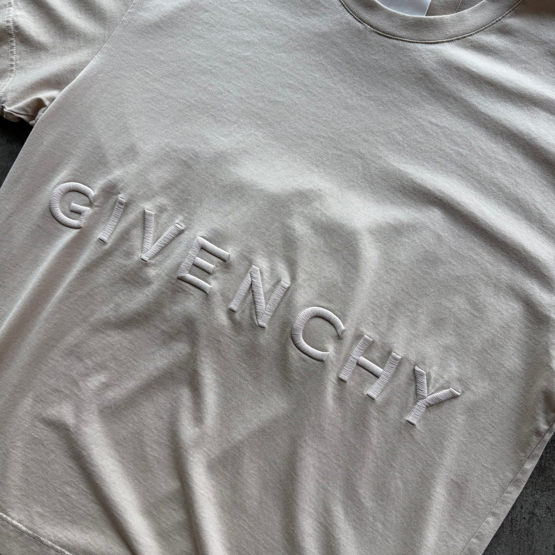 L Givenchy Logo Tee Tan