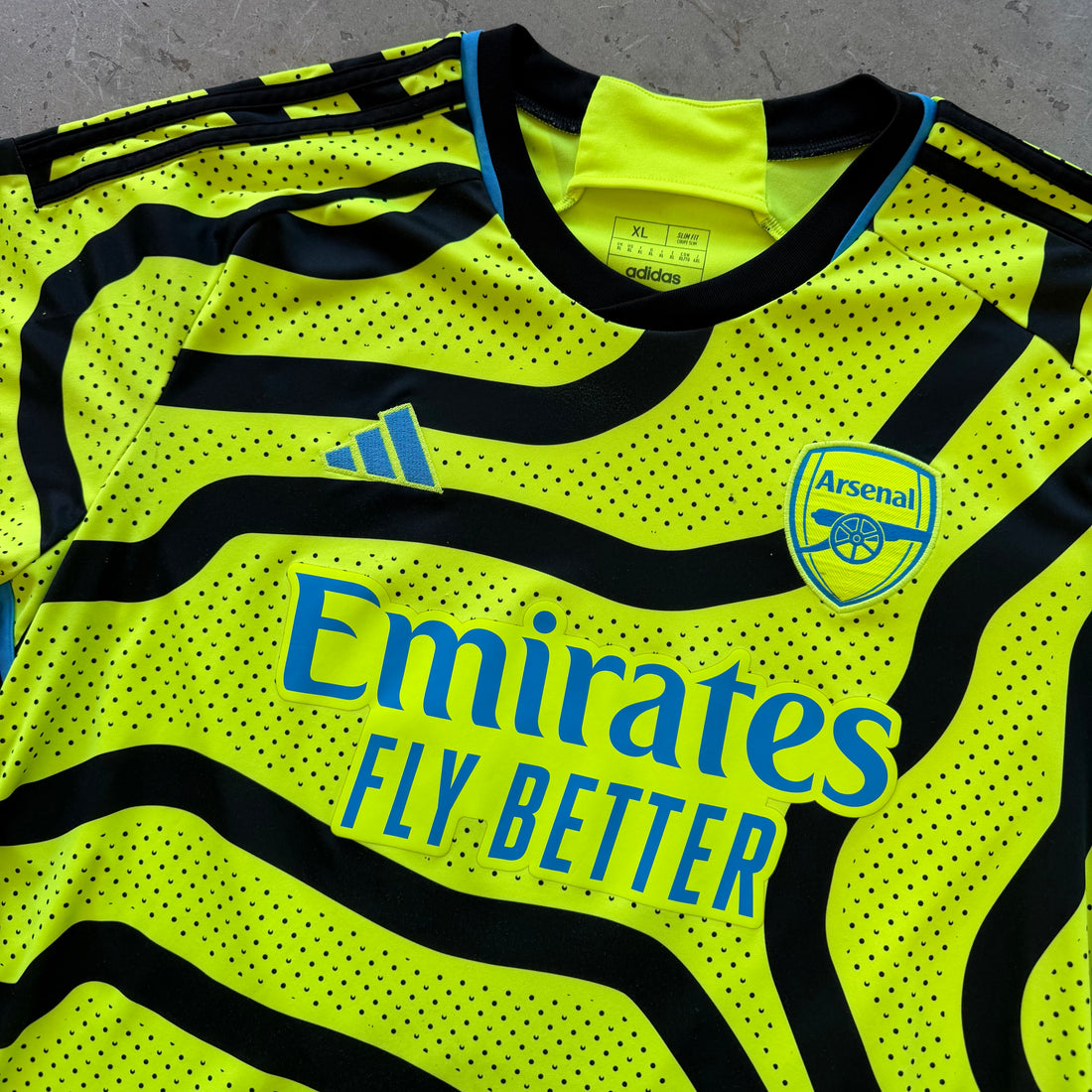 XL Arsenal Saliba Jersey