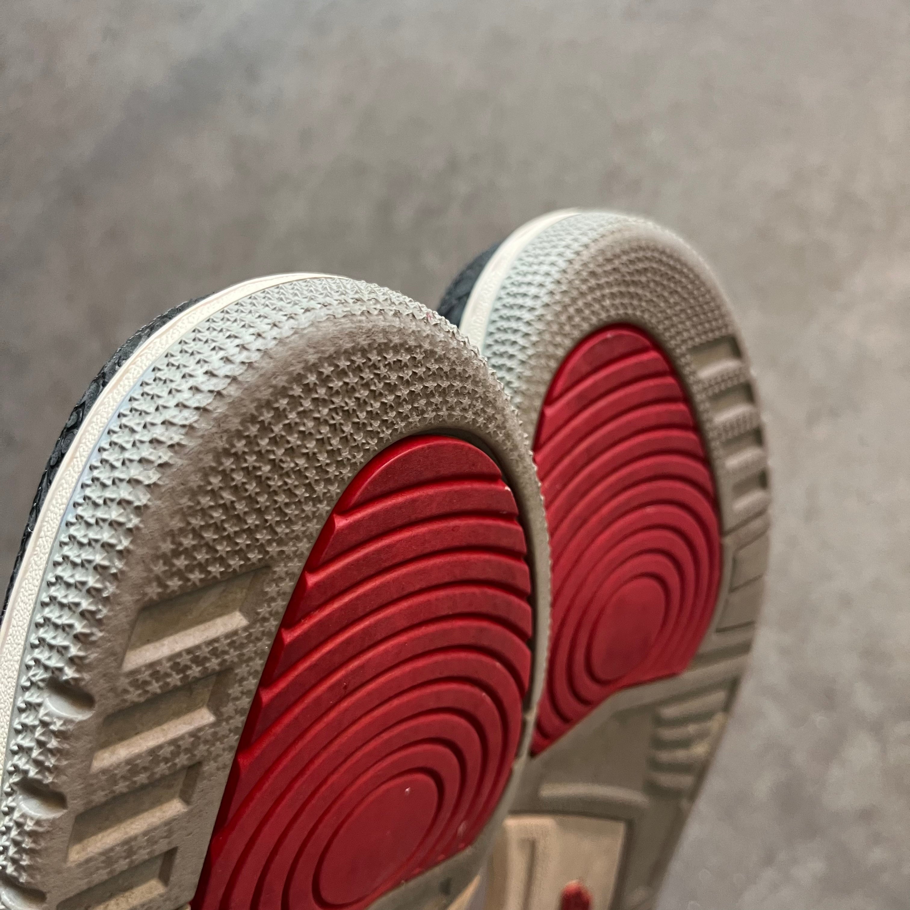 13 Used 2013 Fire Red Jordan 3