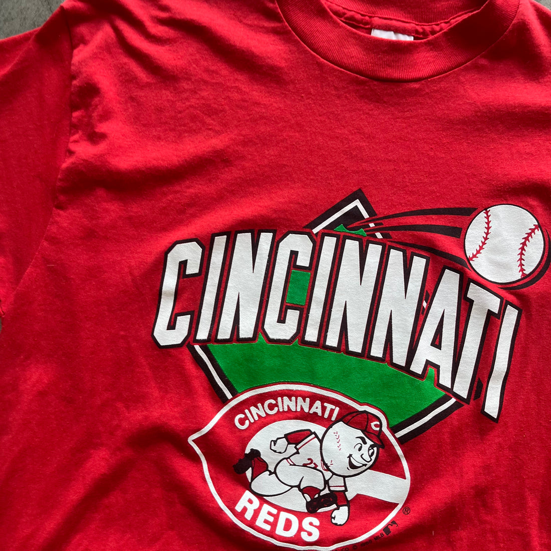 XL 88 Reds Baseball Tee