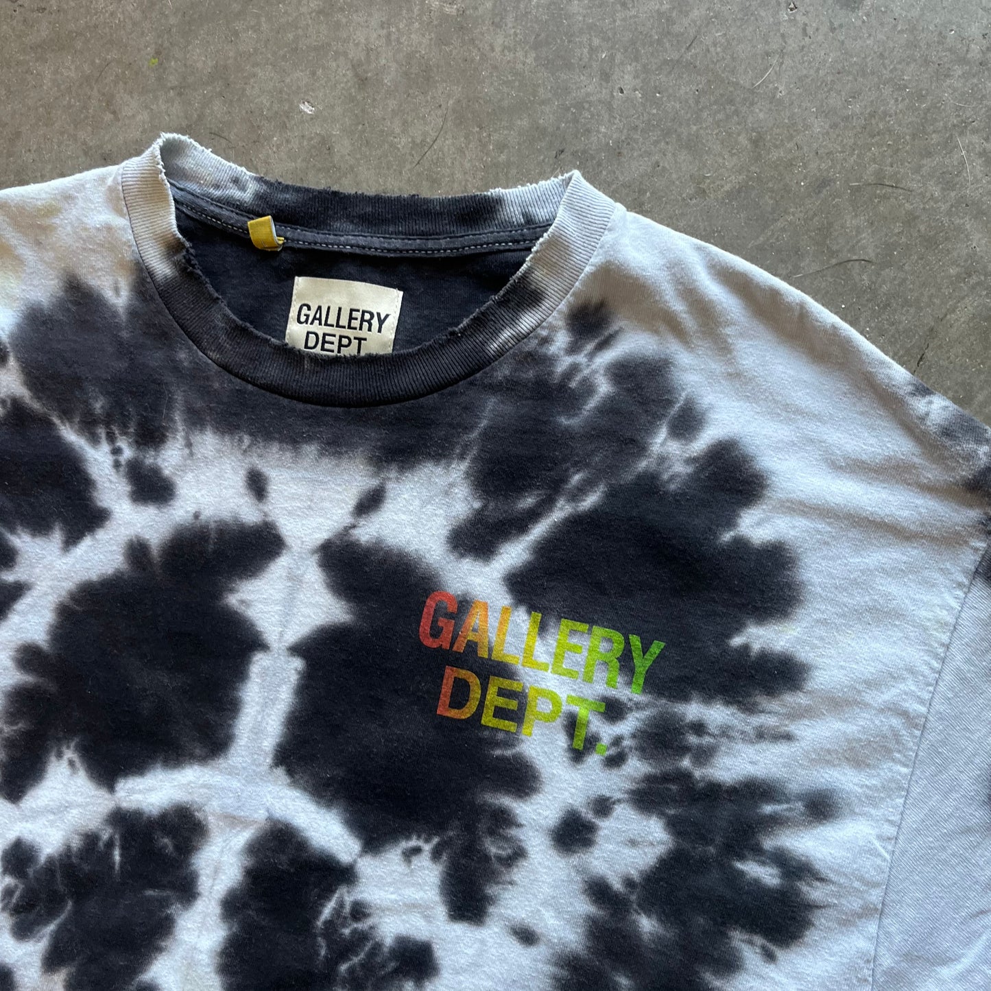 L Tye Dye Gallery Dept Tee