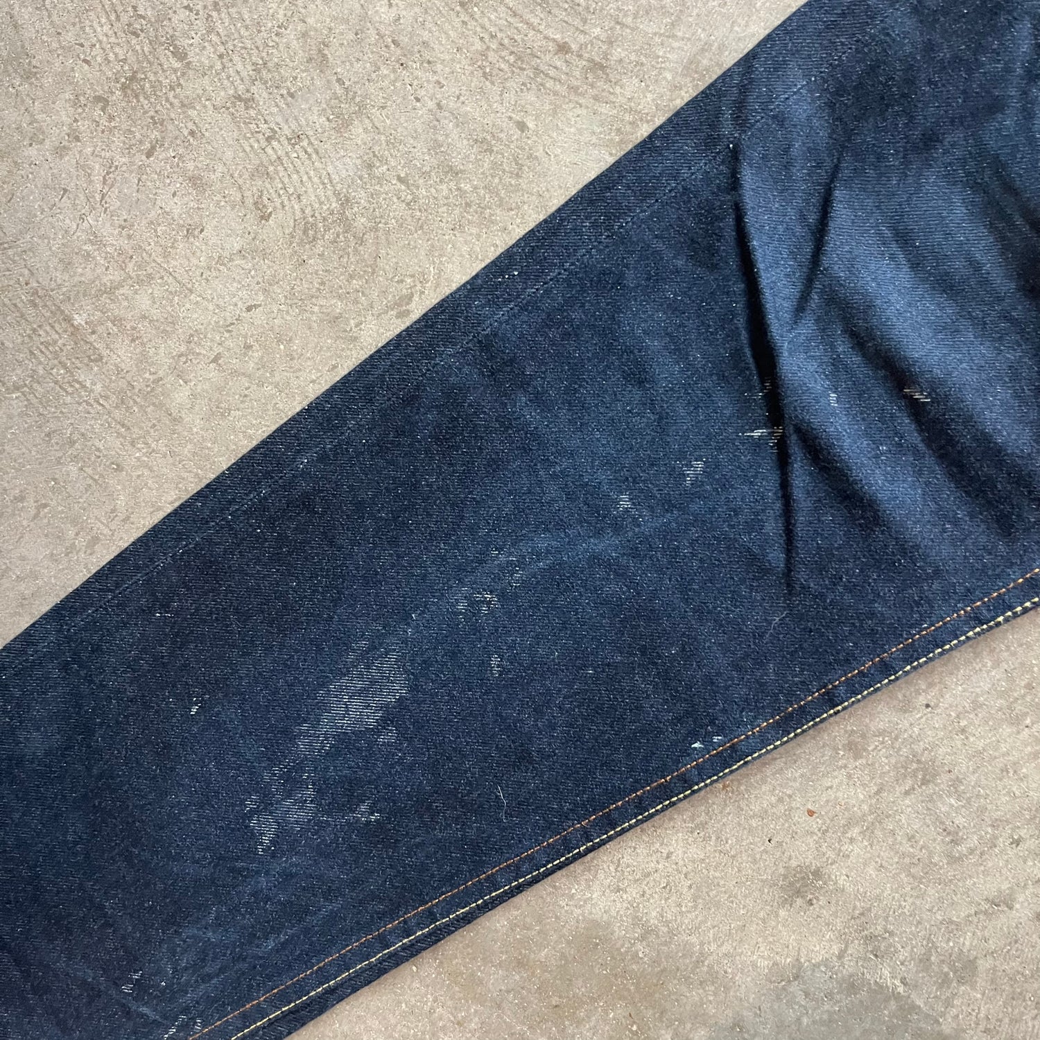 34x32 00s White Dragon Evisu Jeans