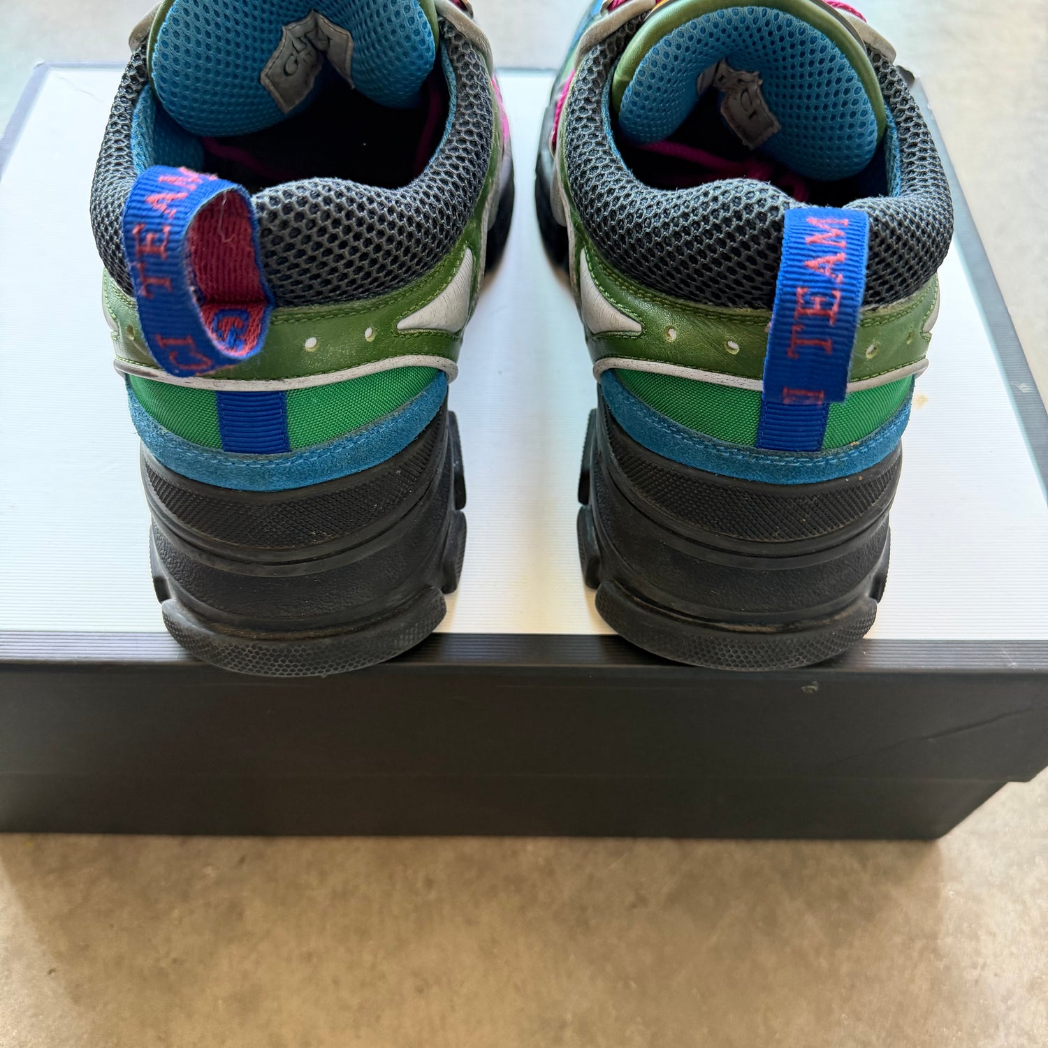 8 Used Gucci Flashtrek Green