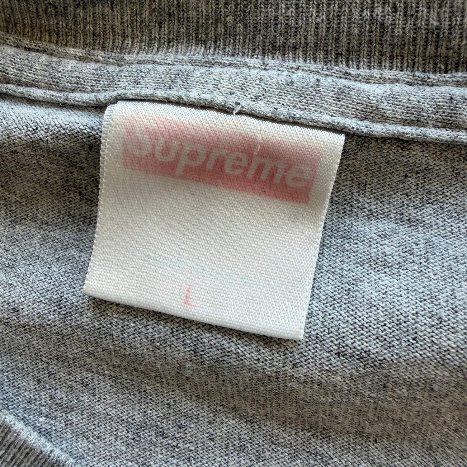 L 04 Supreme Gucci Box Logo Grey