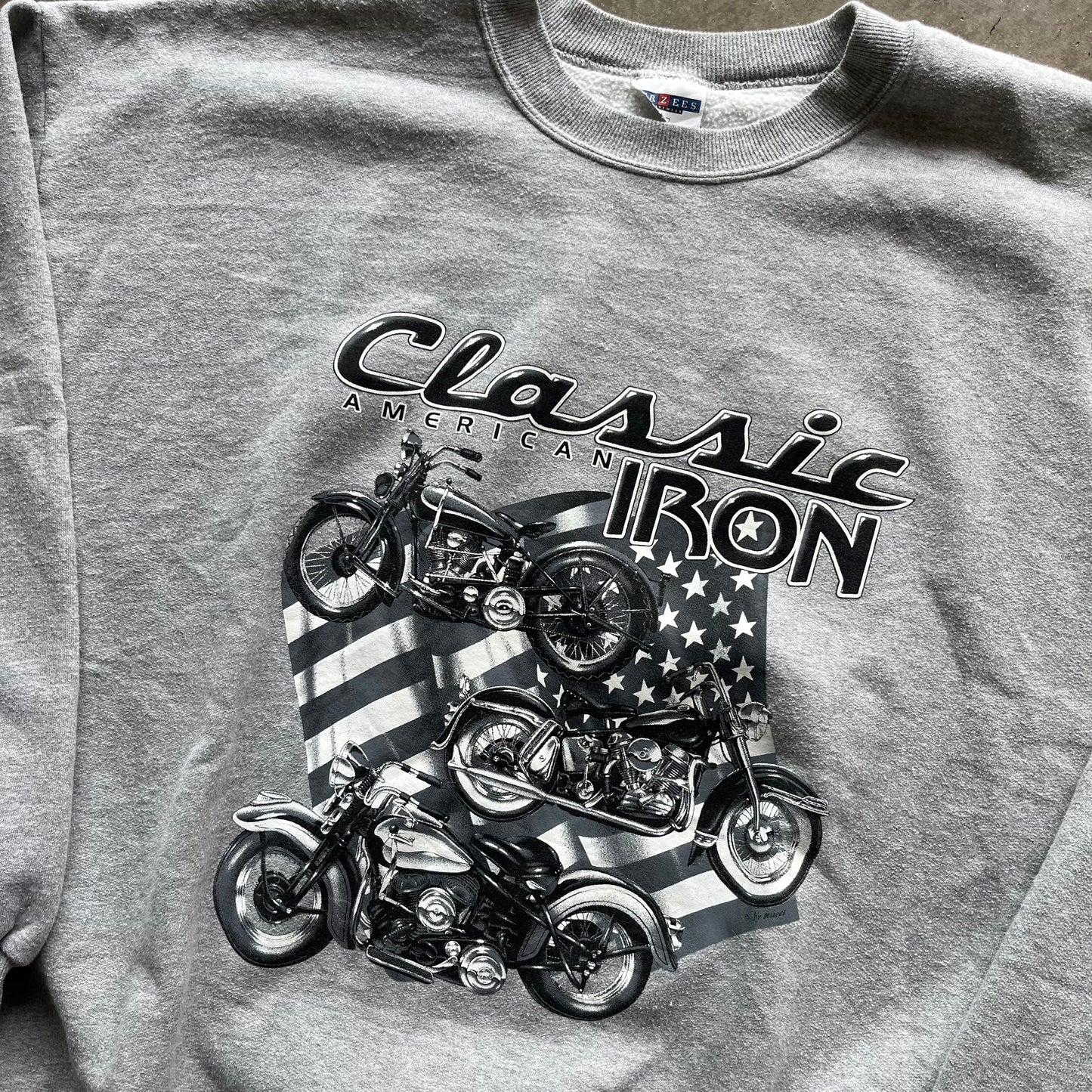 XXL 00s Classic Iron Crewneck