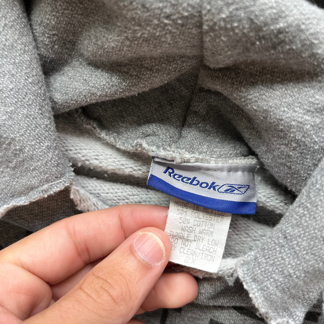 XXL 00s Cut Reebok Hoodie
