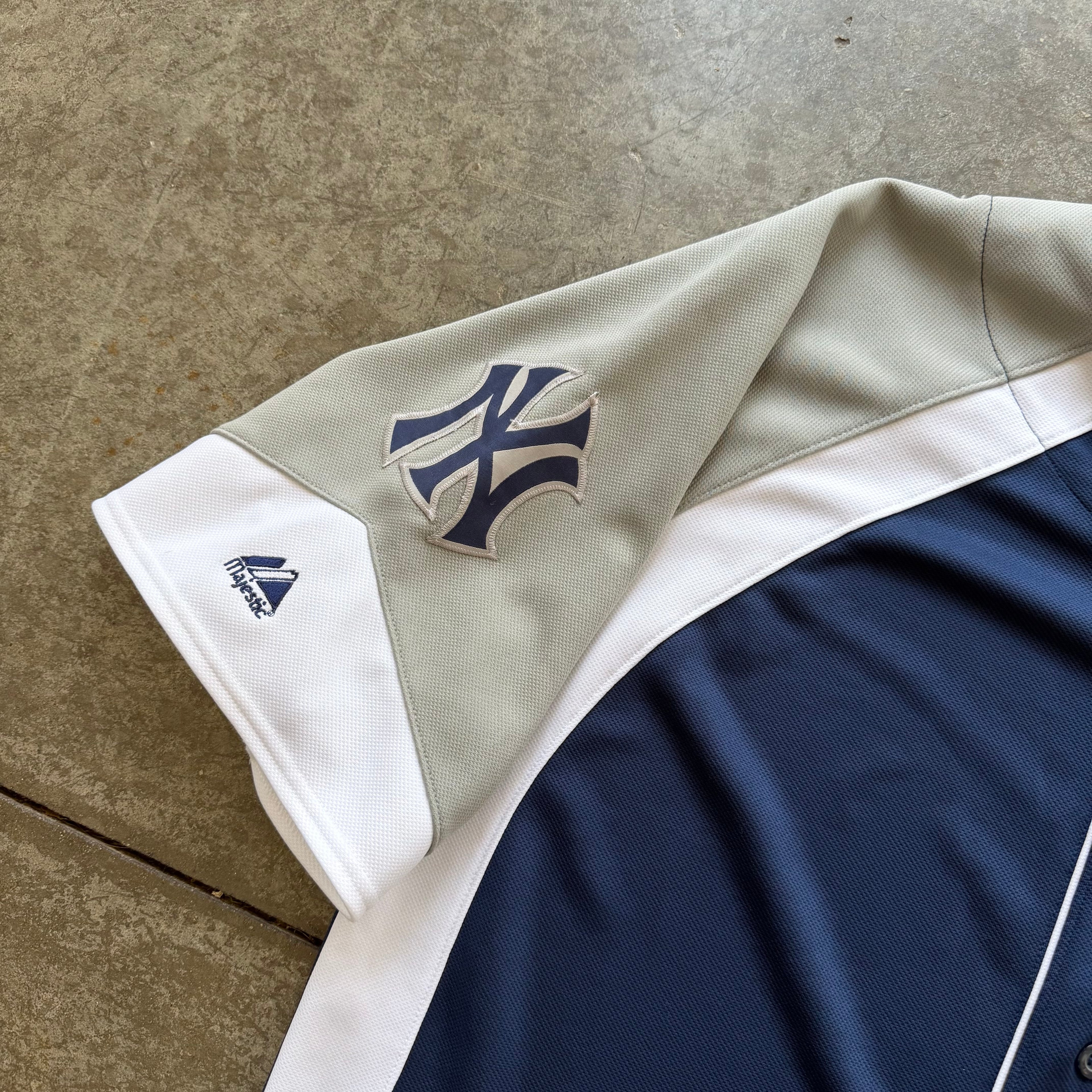 L 00s New York Yankees Jersey