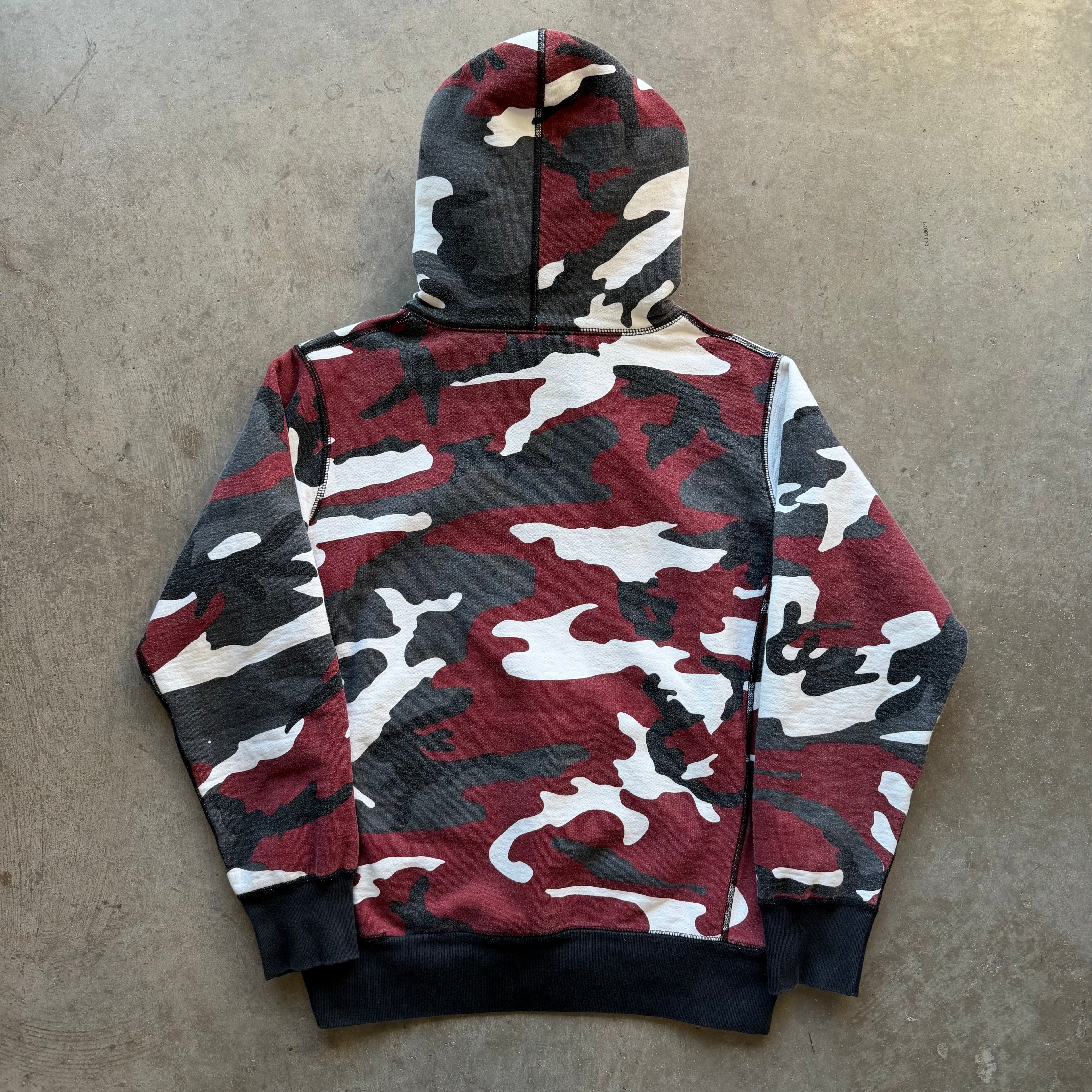 M 2015 Supreme Red Camo Box Logo