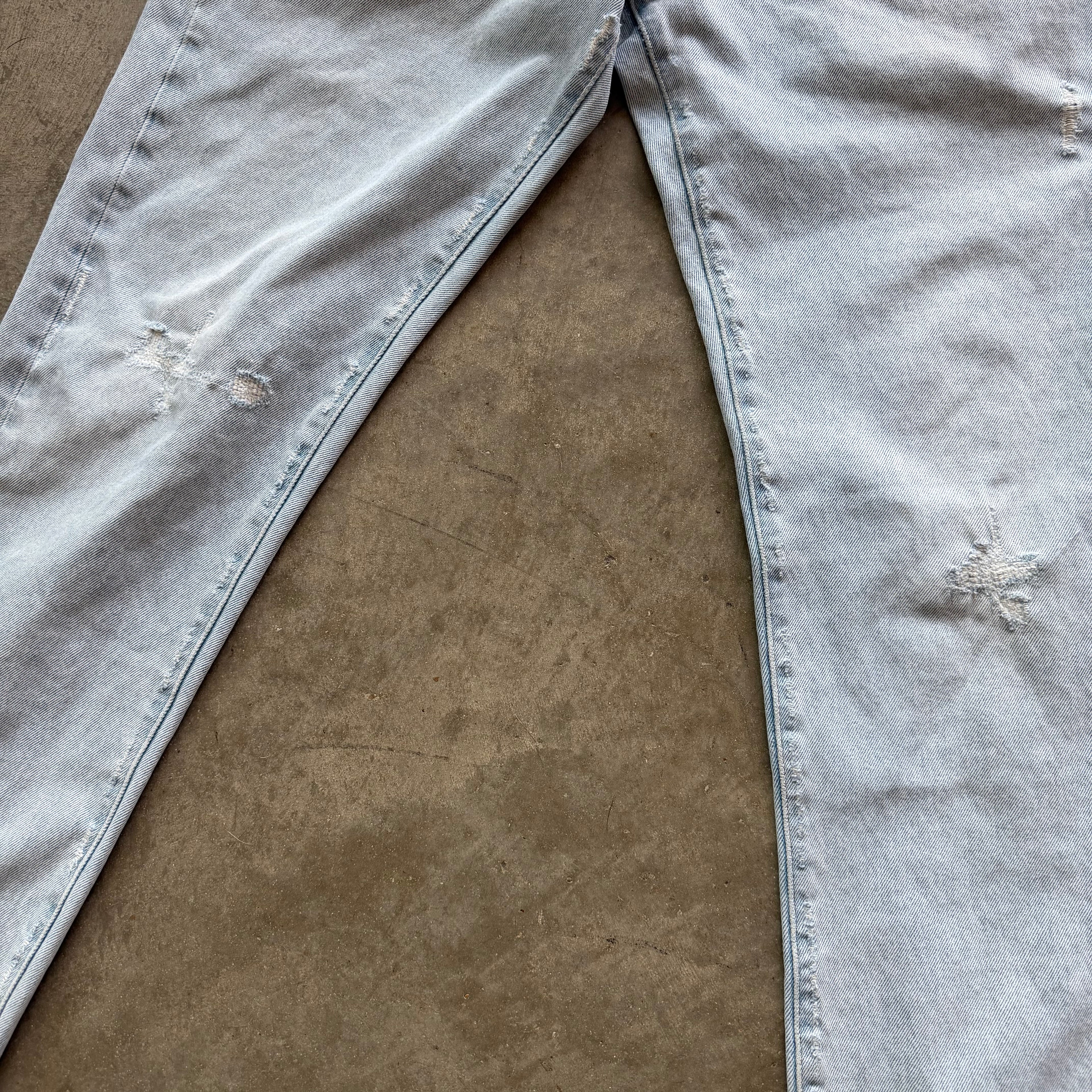 34x32 Off White Temperature Denim