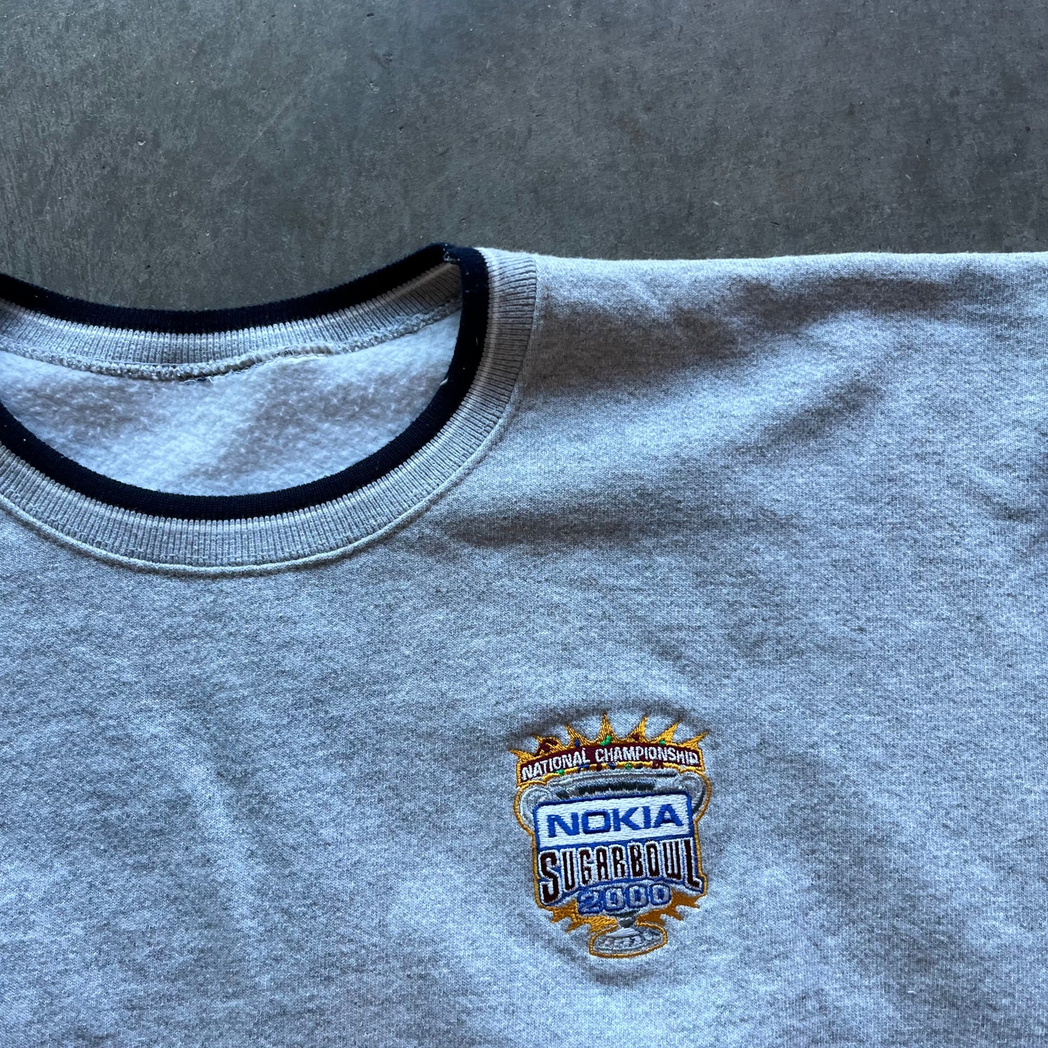 L 00 Nokia Sugar Bowl Crewneck