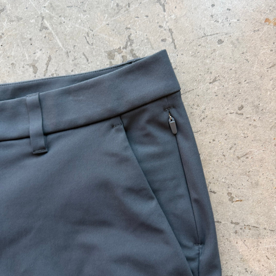 34w 7in Inseam Lulu Lemon Shorts