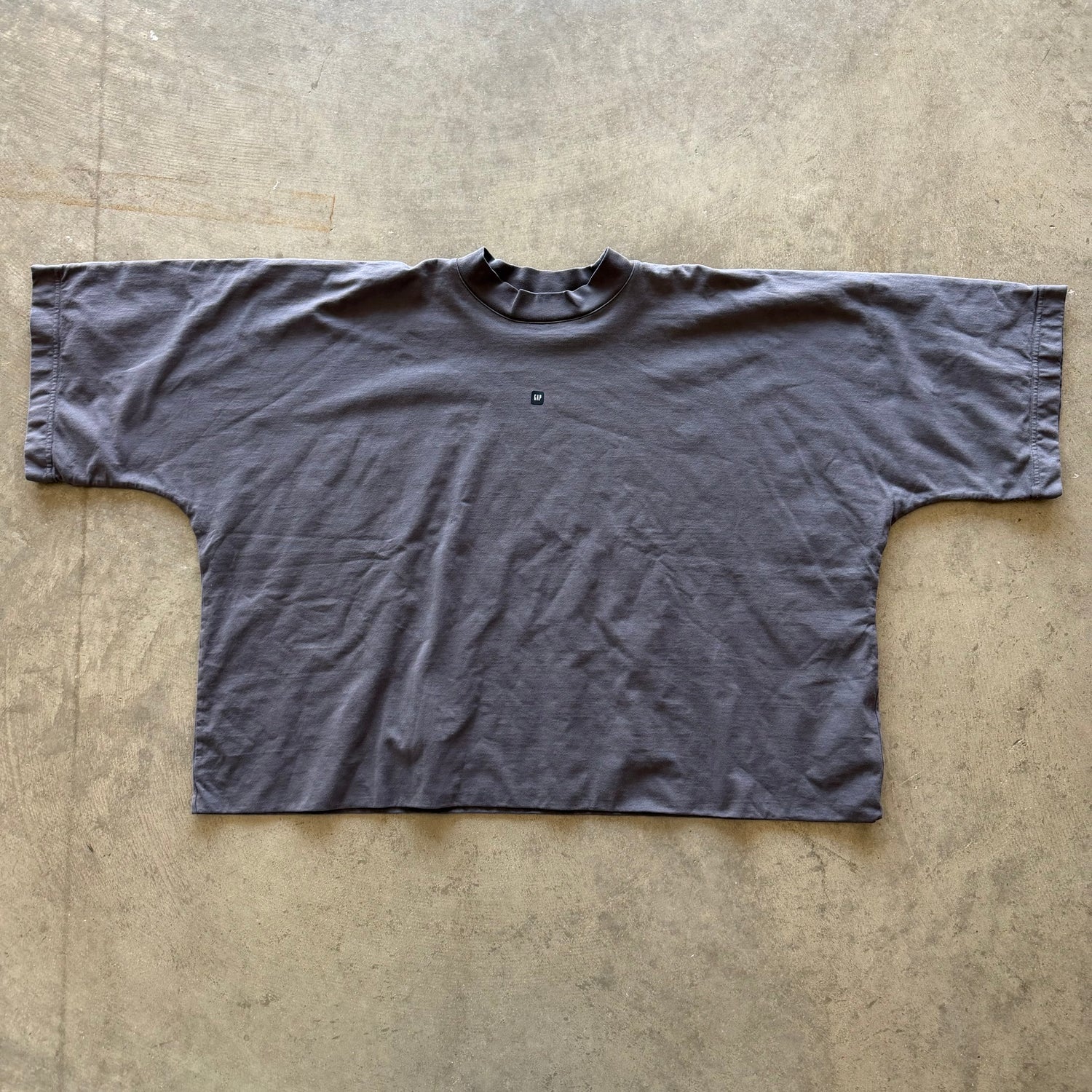 XL YZY Gap Logo Tee Gray