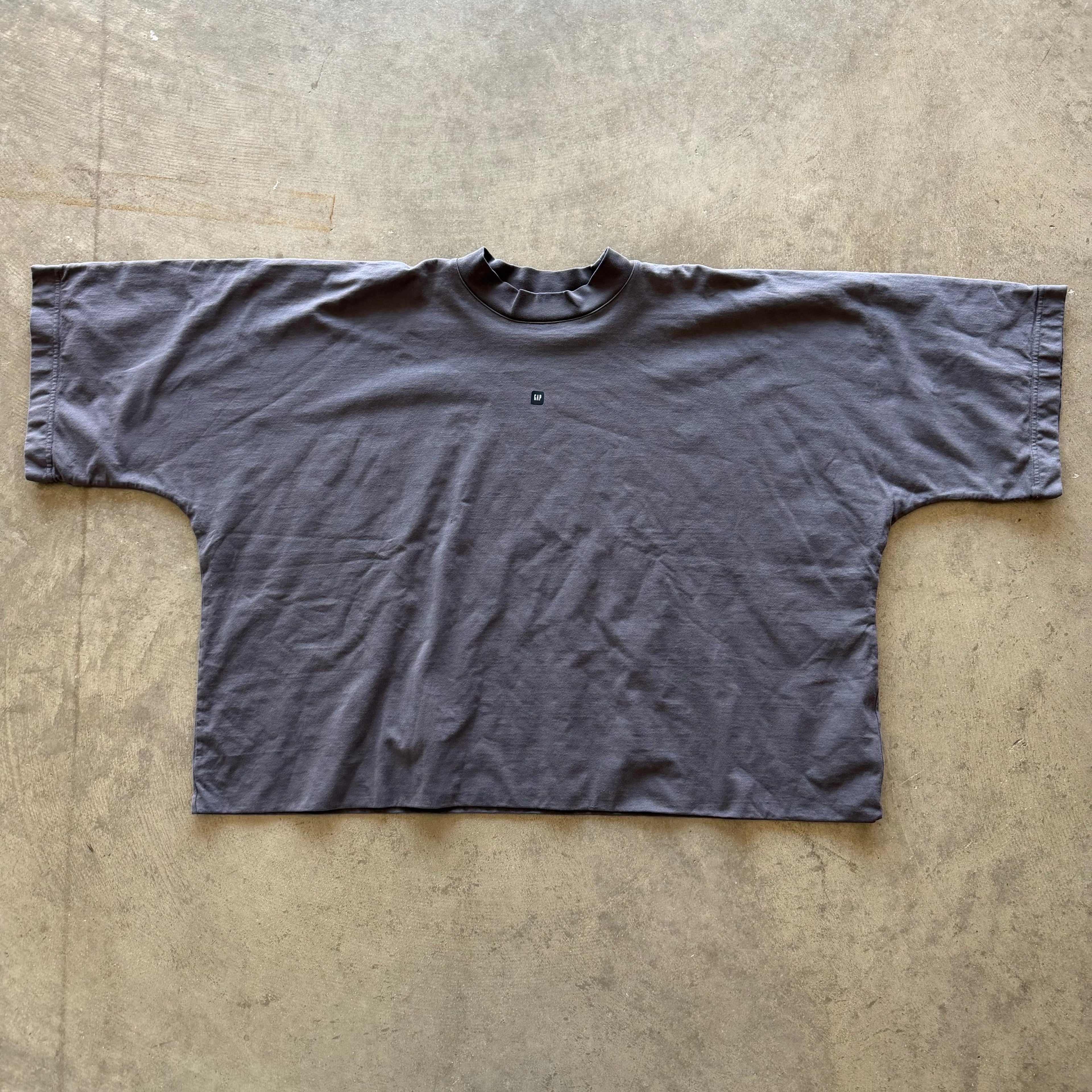 XL YZY Gap Logo Tee Gray