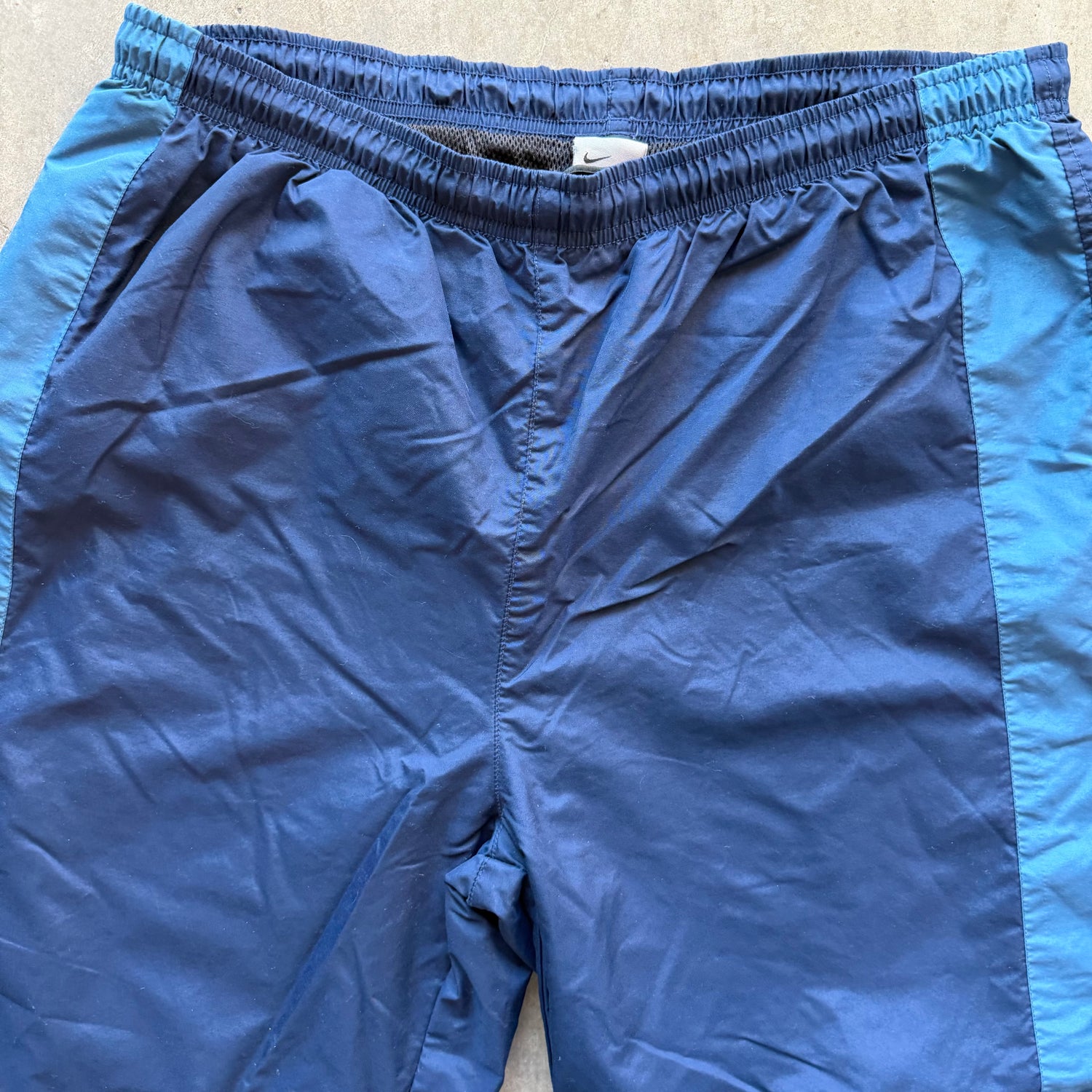 L 00s Navy Nike Track Pants
