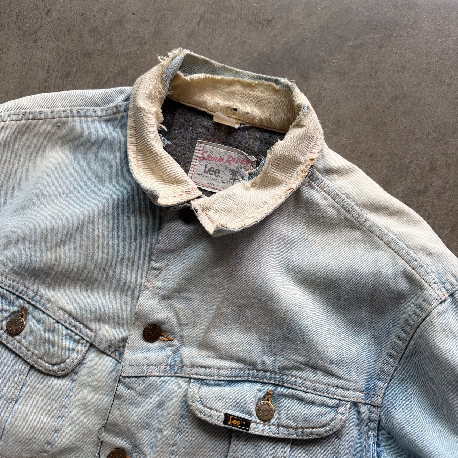 XL 1990s Lee Storm Rider Thrashed Denim Jacket