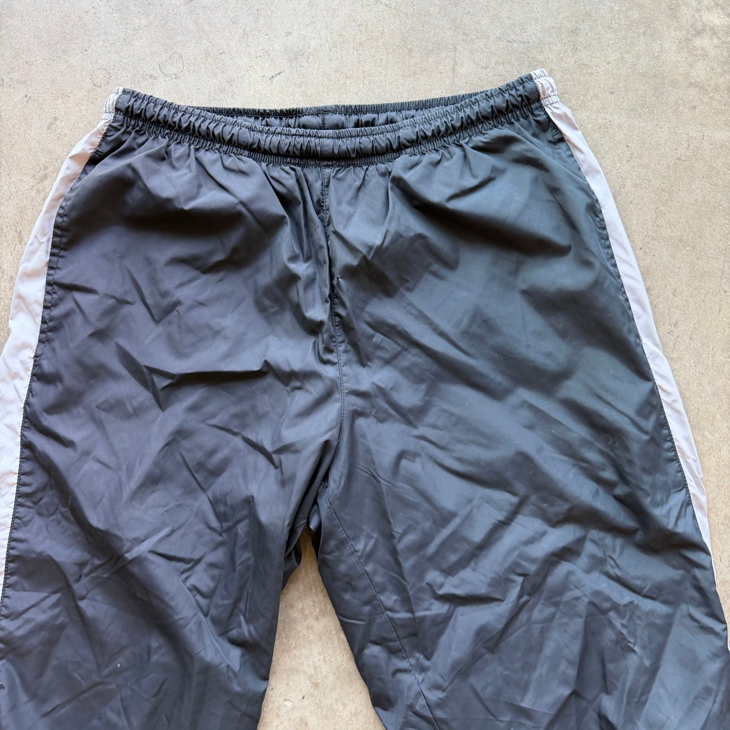 M 00s Nike Track Pants