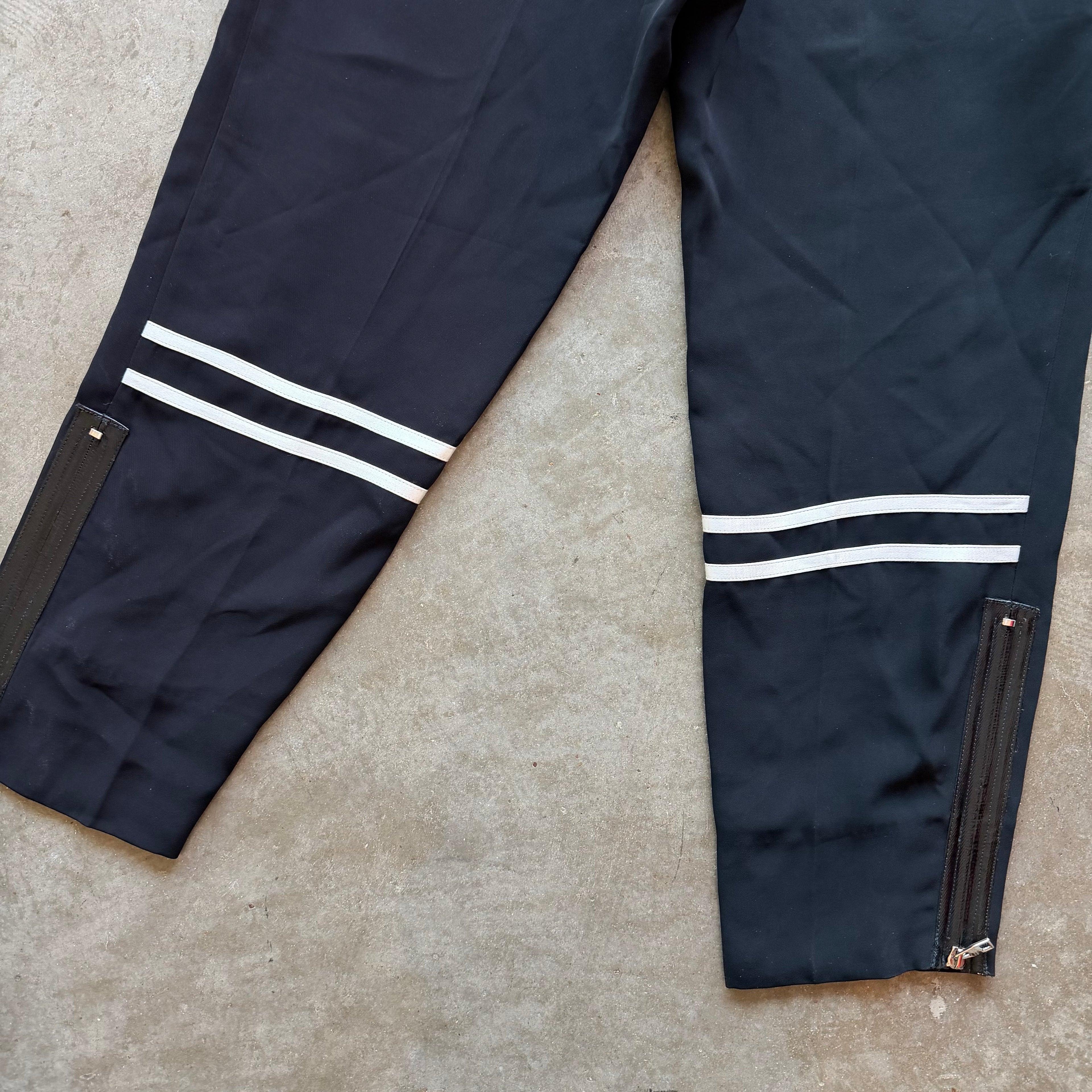 32x25 Alexander McQueen Capri Pants