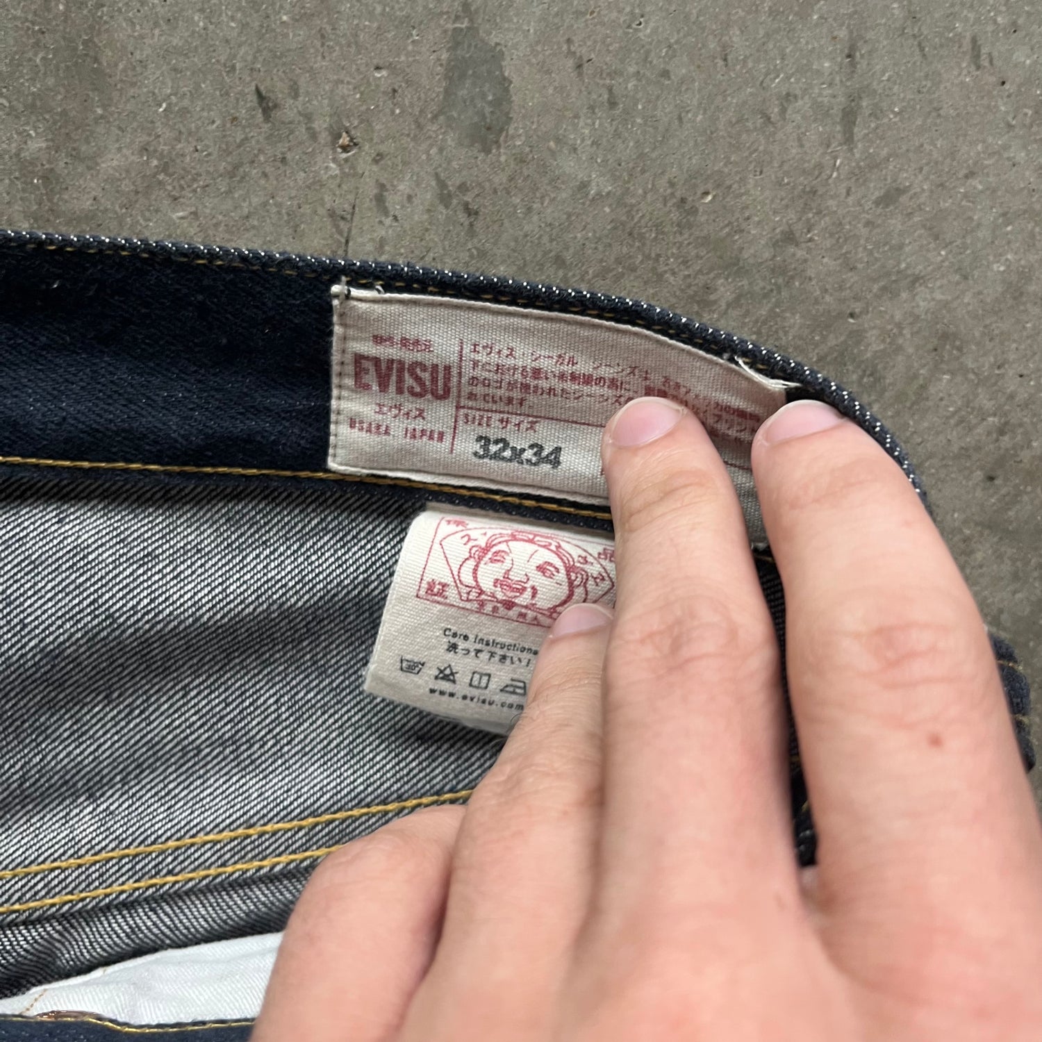 32x31 00s Gold Evisu Jeans