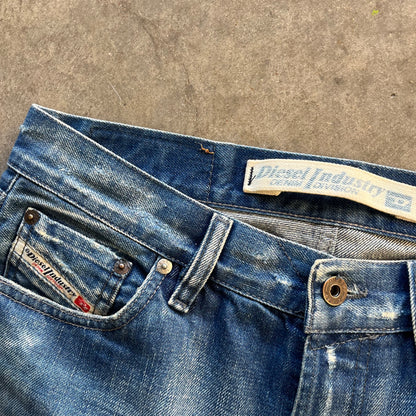 32x32 Ripped Diesel Jeans