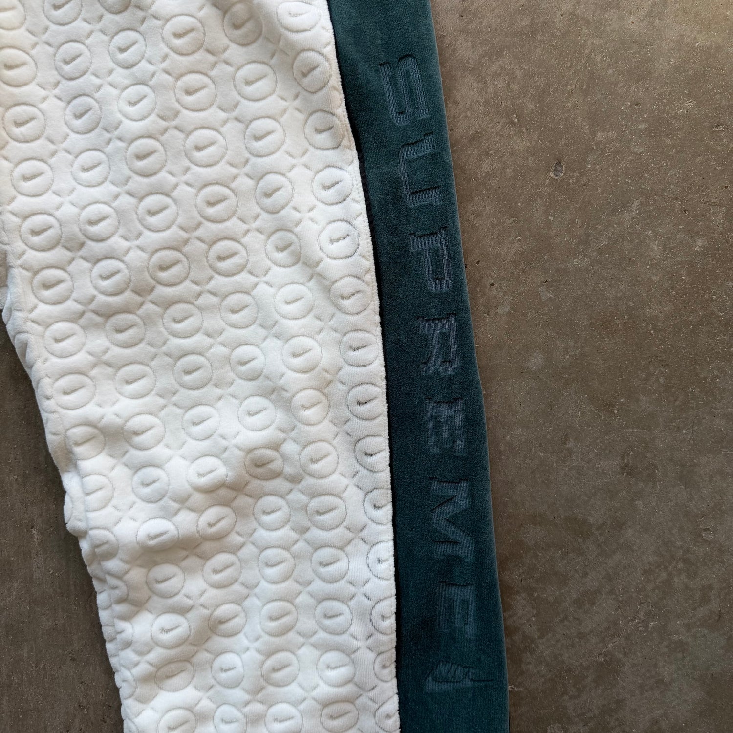 M Supreme Fleece Nike Pants