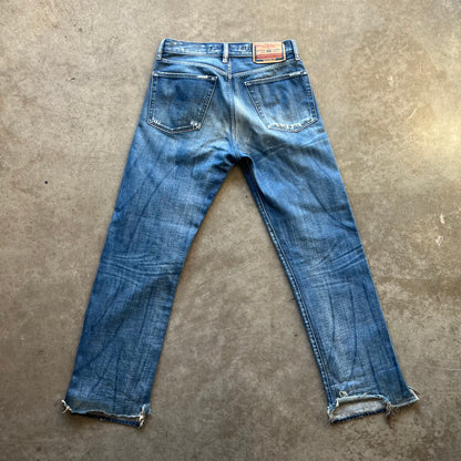 32x32 Ripped Diesel Jeans