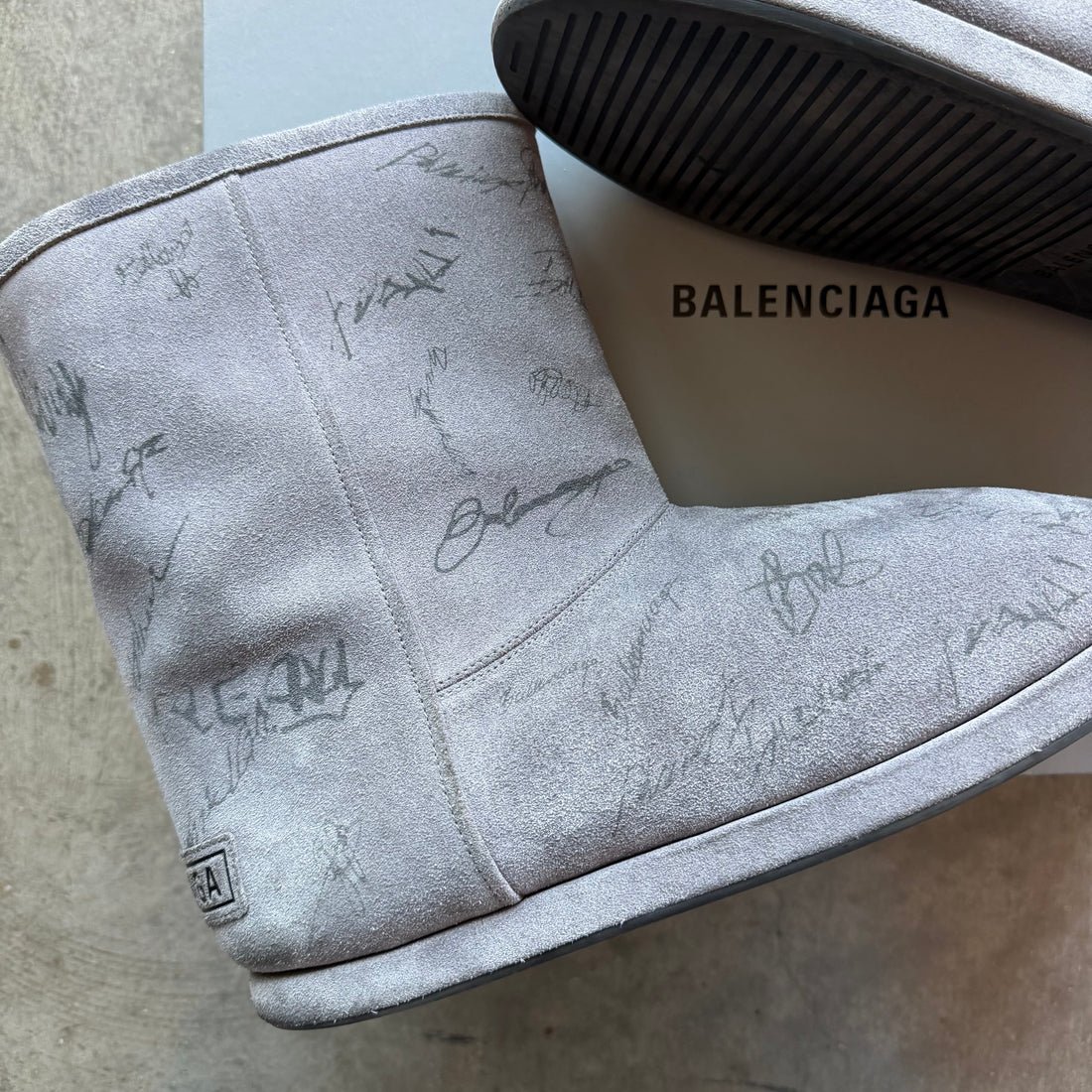 11 Used Balenciaga Men’s Alaska Soft Booties