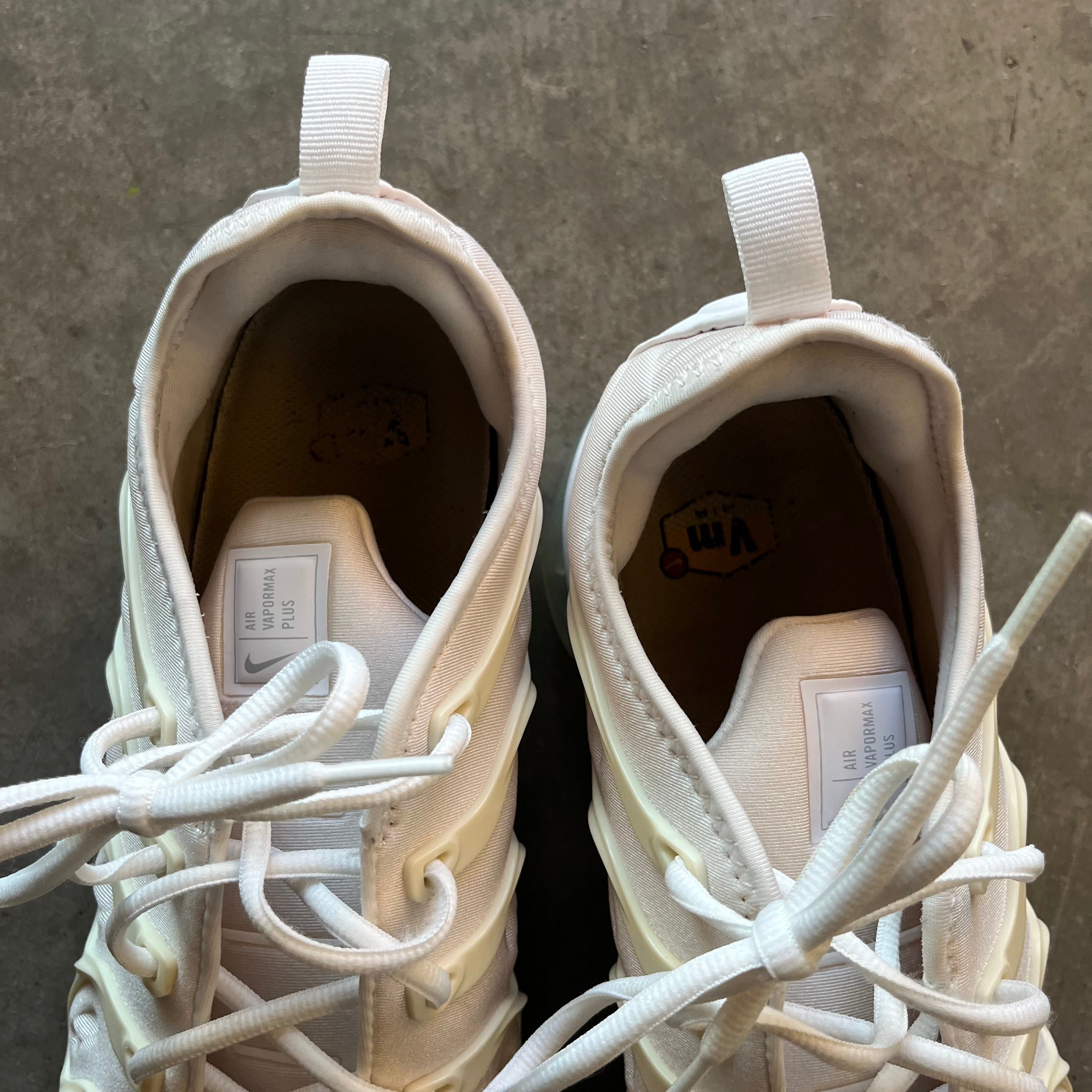 14 Used Nike Vapormax Plus Triple White