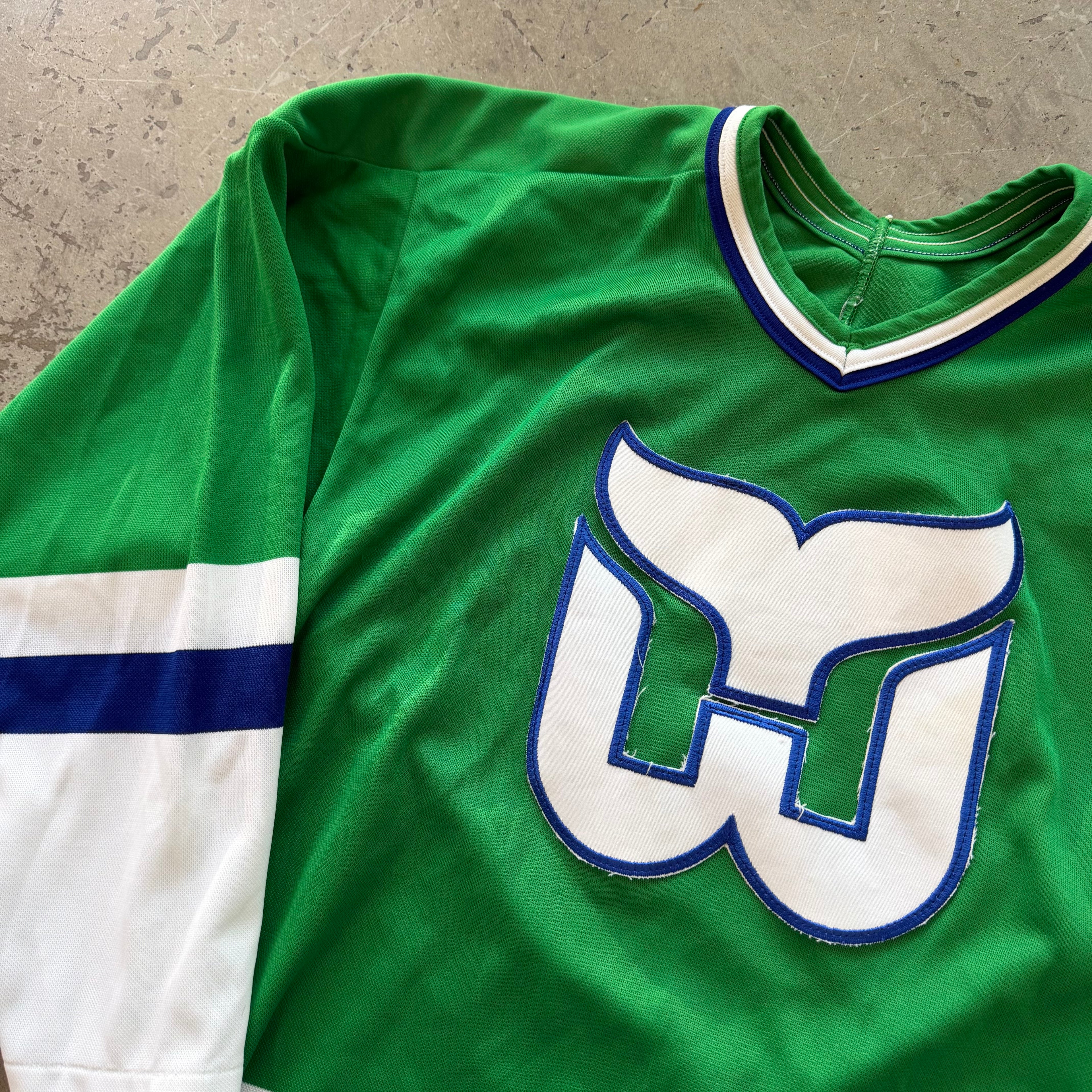 M 90s Hartford Whalers Hockey Jersey