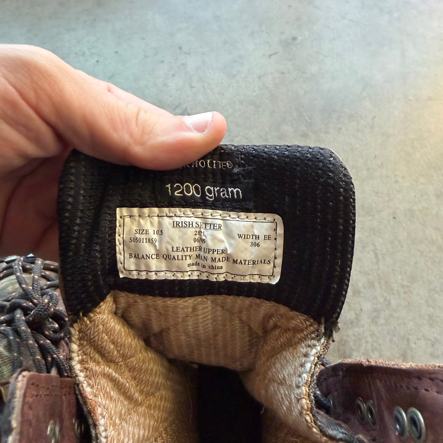 10.5 Used 00s 1200 Gram Camo Irish Settler Boots