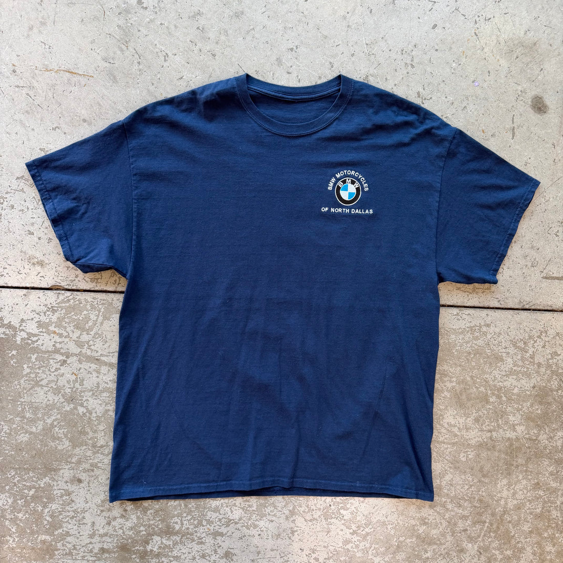 L 00s BMW Dallas Tee