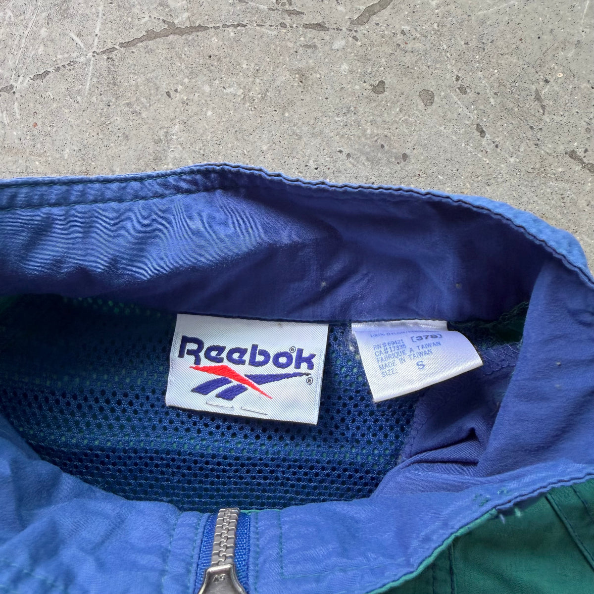 S 90s Reebok Windbreaker