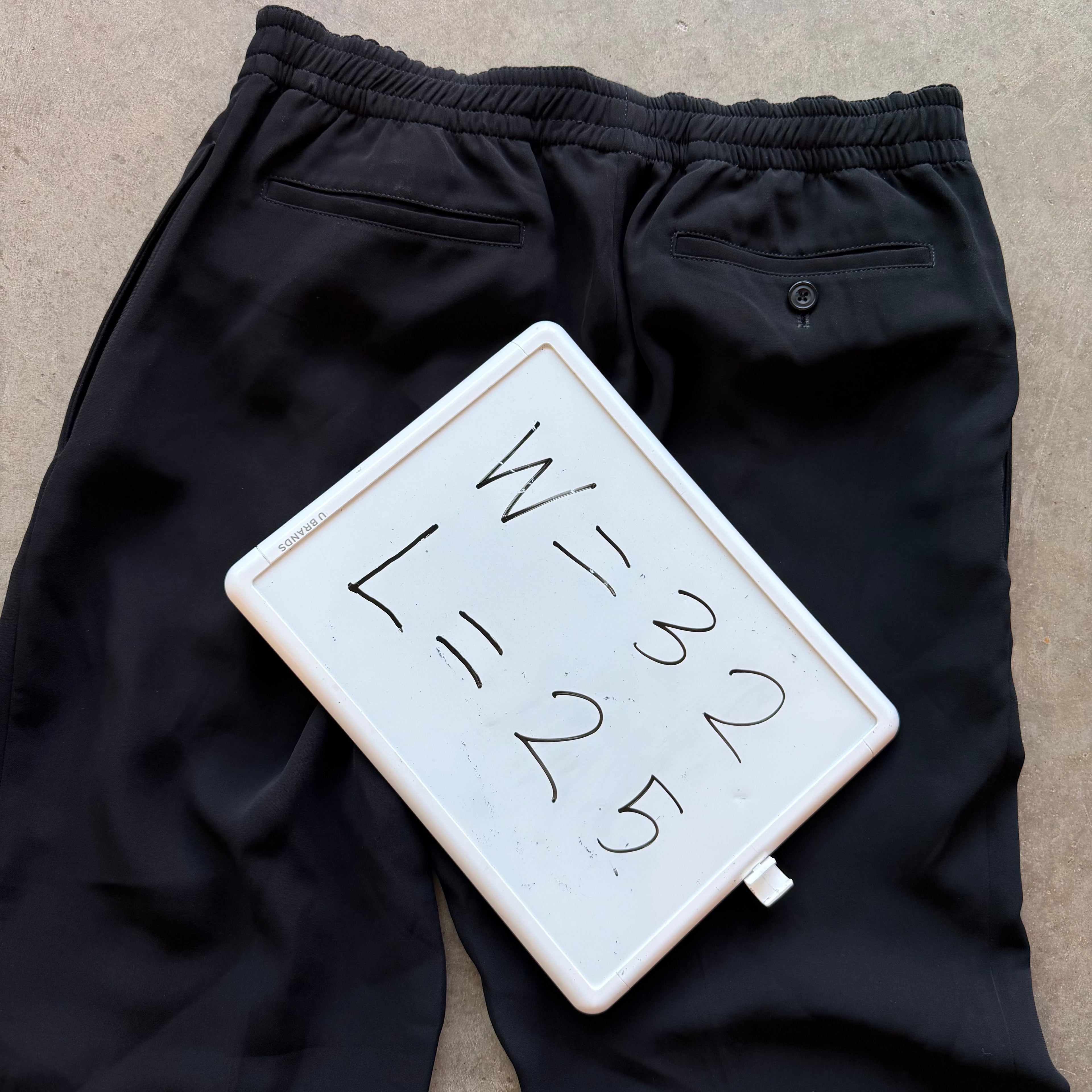 32x25 Alexander McQueen Capri Pants
