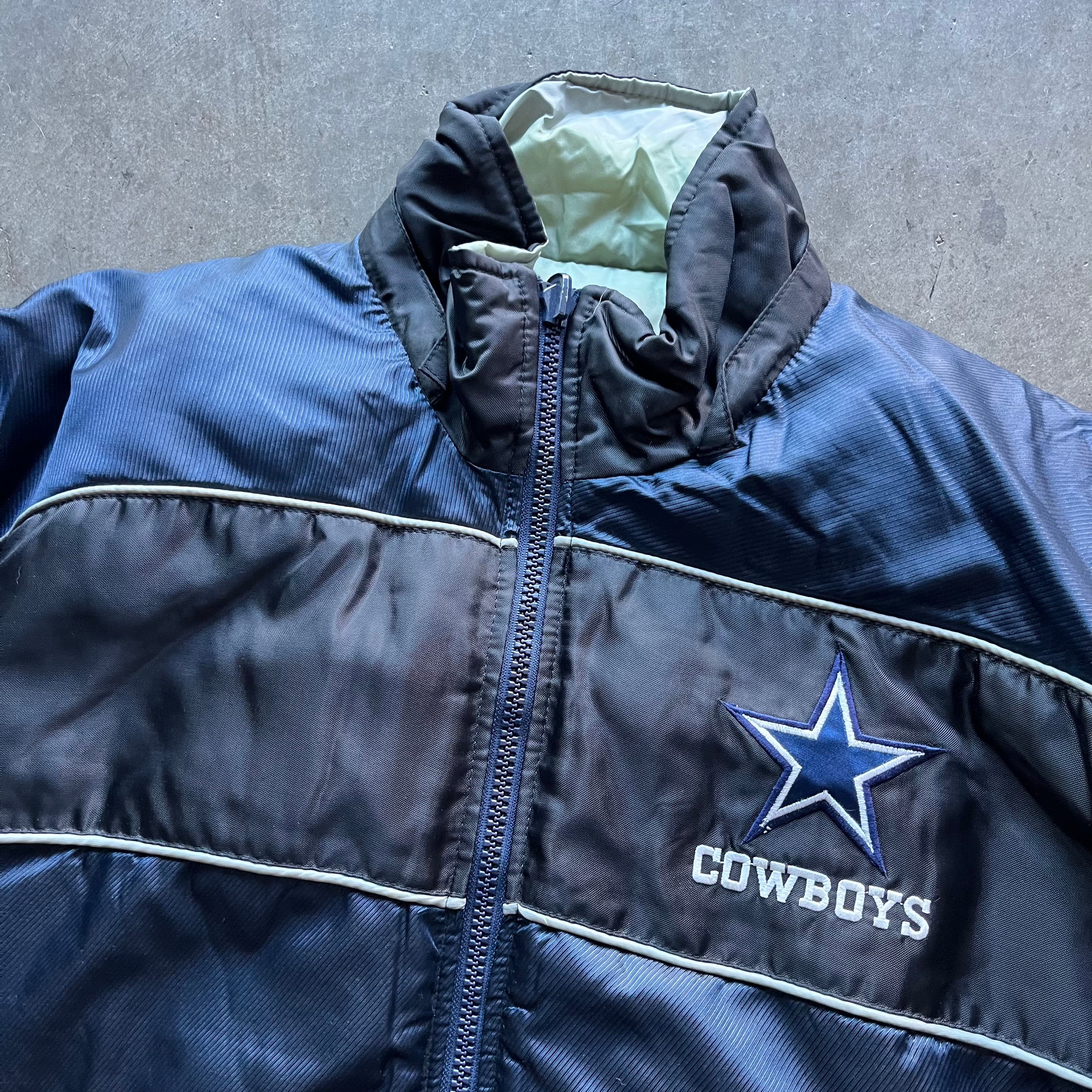 L 90s Cowboys Spellout Puffer