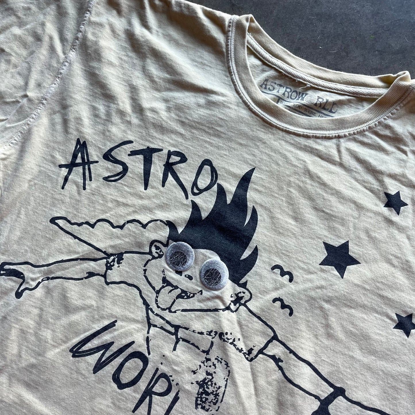 L Astroworld Big Eye Tee