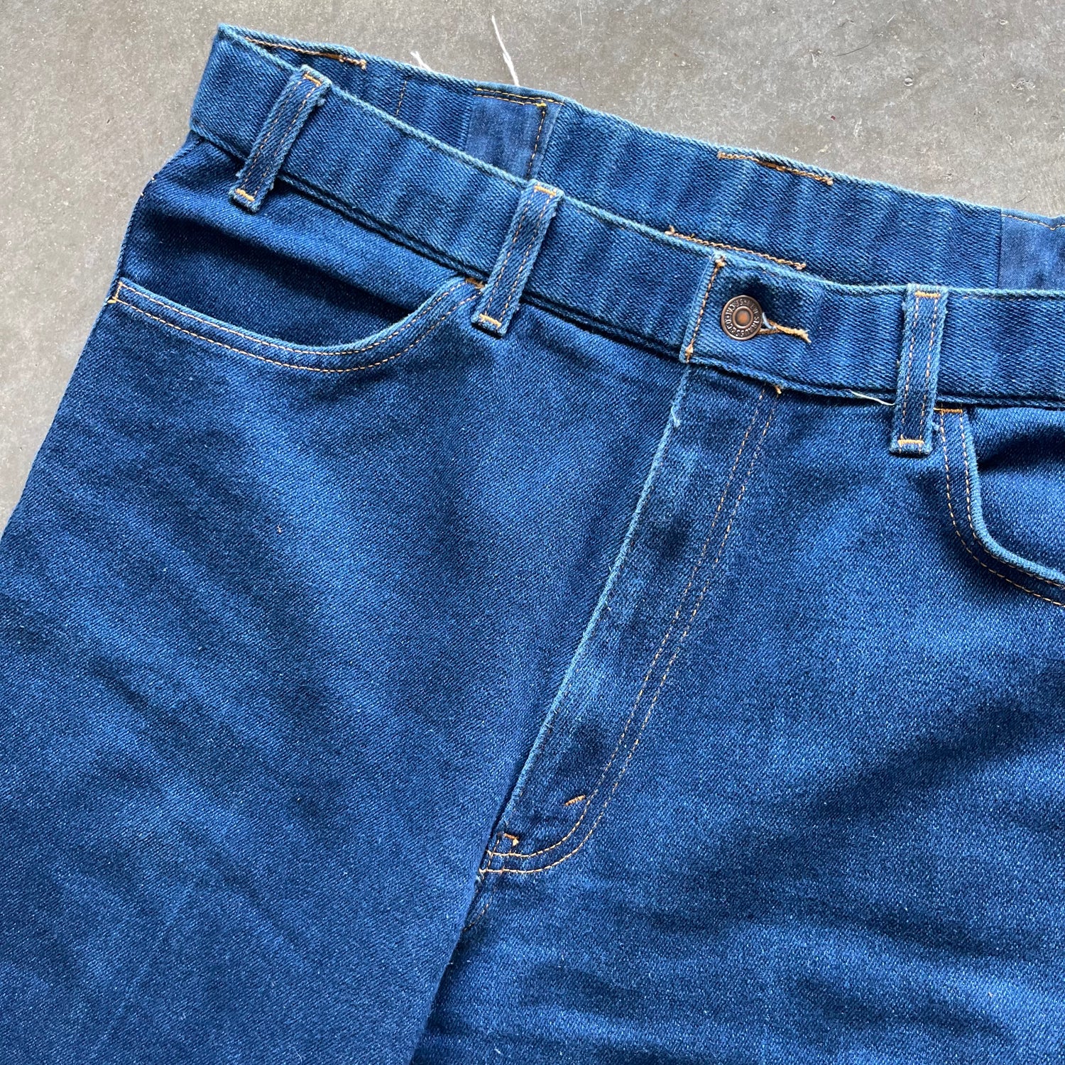 34x32 90s Brown tab Levis Jeans