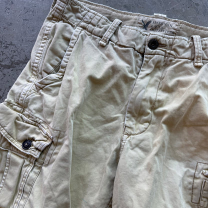 34w 00s American Eagle Cargo Shorts