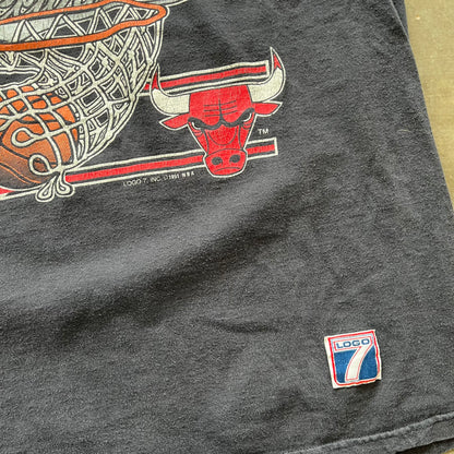 XL 91 Bulls Tee