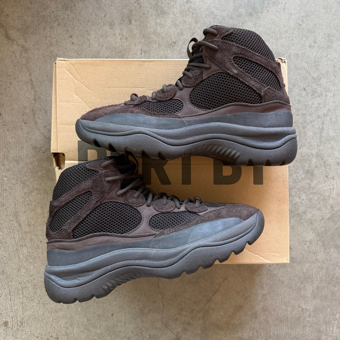 12 Used YZY x Adidas Desert Boot Oil