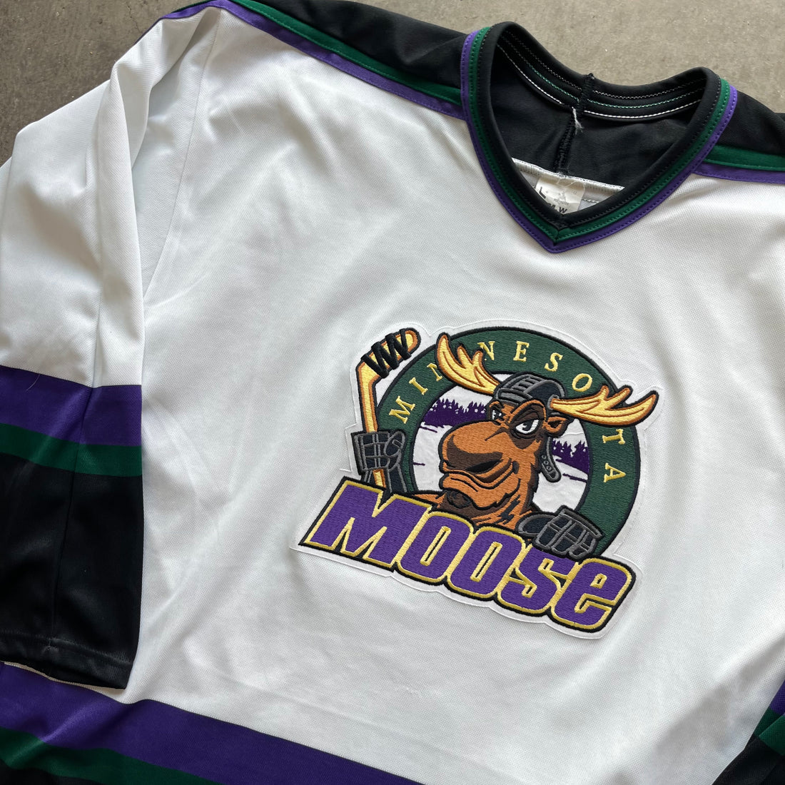 L 90s Minnesota Moose Hockey jersey